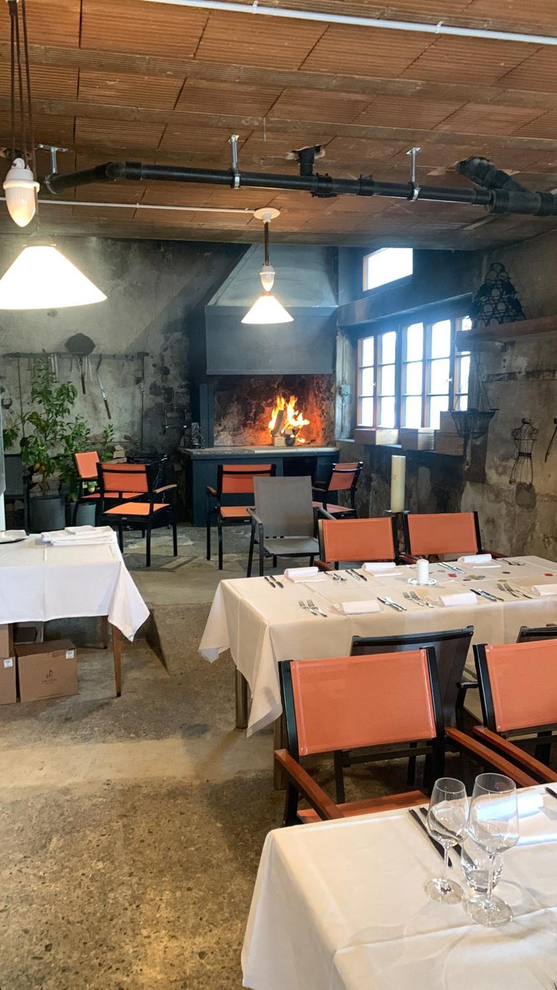 Hotel Restaurant Croix Blanche Sugiez Exterior photo